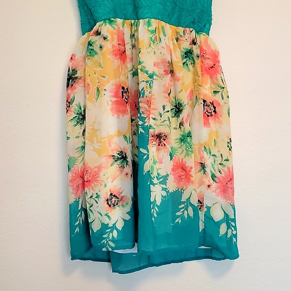Trixie Summer Dress strapless. Size 7, but fits more like a 9 like new - Picture 3 of 9